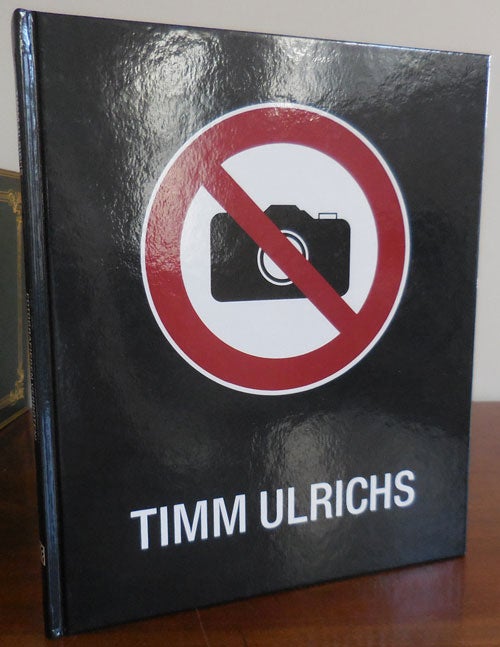 Item #32757 Timm Ulrichs - Fotografieren verboten! Photography - Gottfried Jager, Tim Ulrichs.